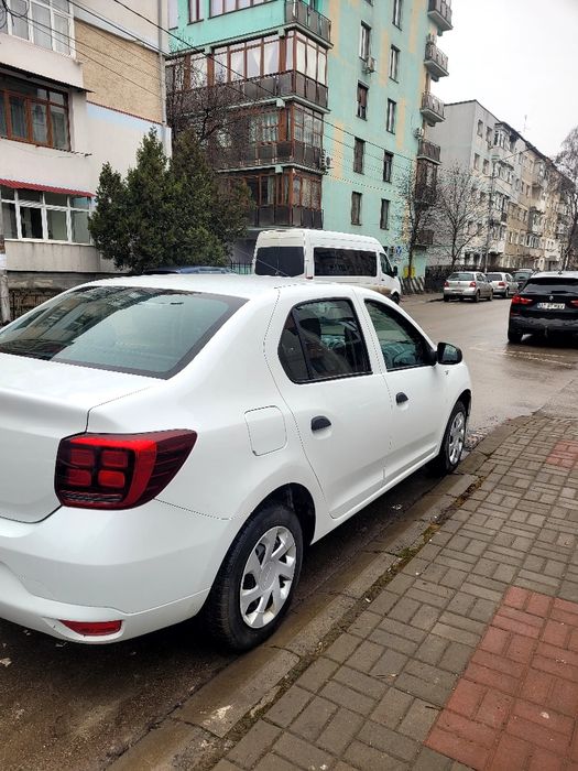 Vând autoturism Dacia Logan