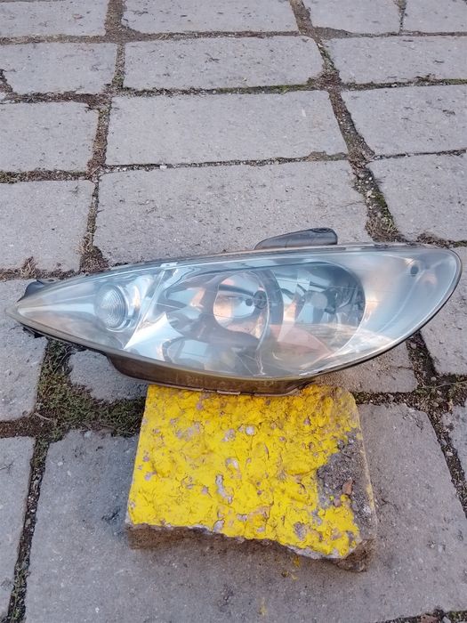 Фар за пежо 206  ляв