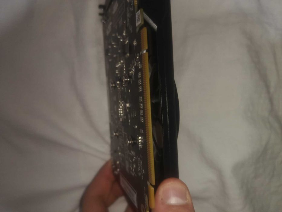 Placa Video rx 550 (ca noua) 2gb