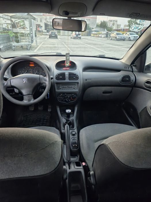 Peugeot 206 Sedan