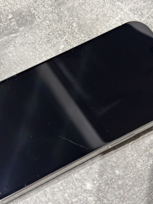 iPhone 15 Pro Meverlocked