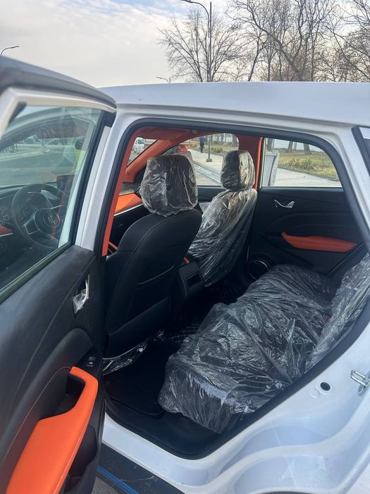 Продаётся автомобиль вместо  E 2