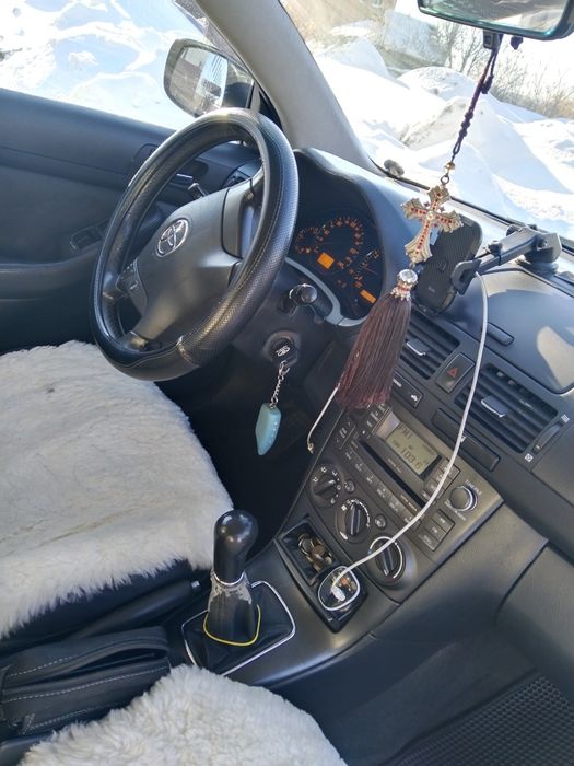 Тайота Авенсис .2007