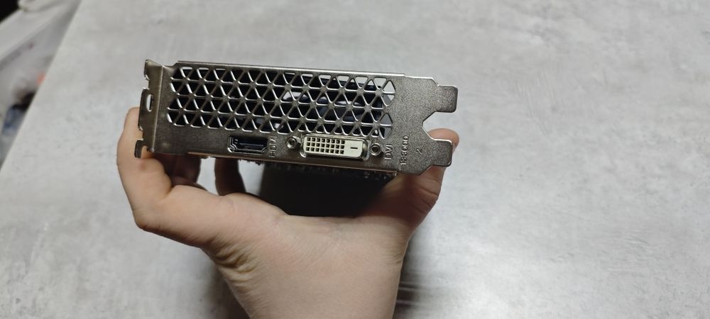 Видеокарта gtx1650 4gb