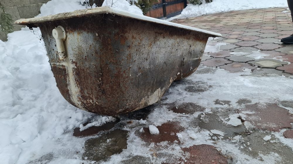 Ванная чугунная маленькая