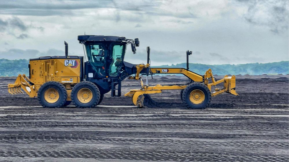 Utilaje de inchiriat Buldozer / Excavator / Greder / Buldo / Traker