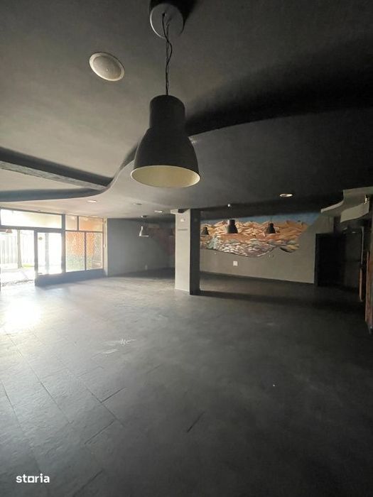 Spatiu comercial, 142 mp + terasa 40 mp, zona Central
