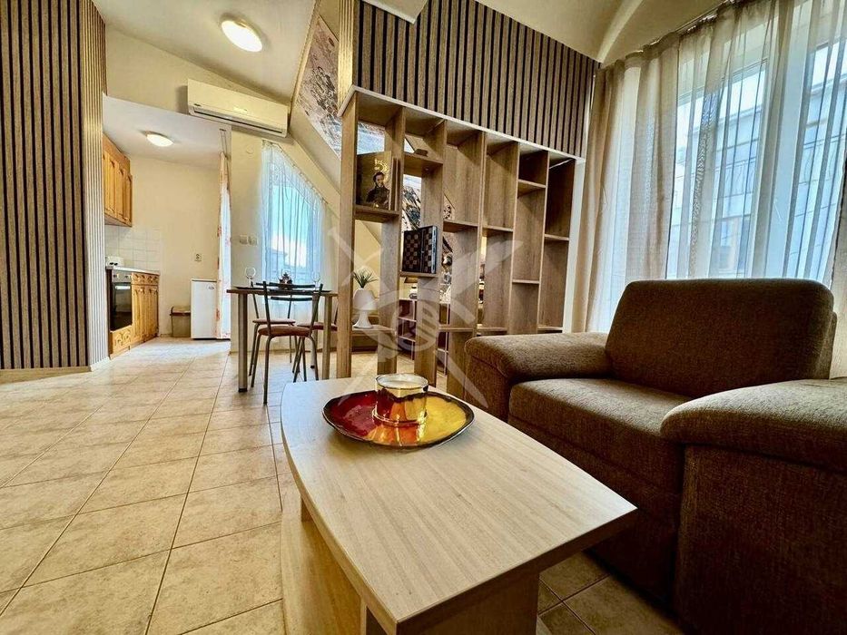 Тристаен - Свети влас