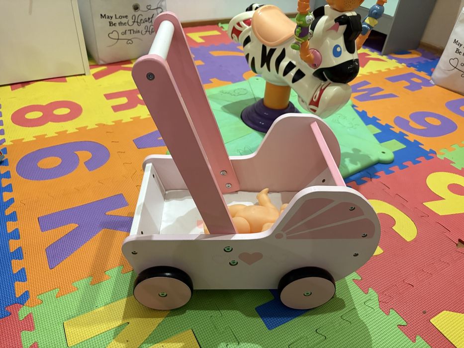 Дървена проходилка/ бебешка количка