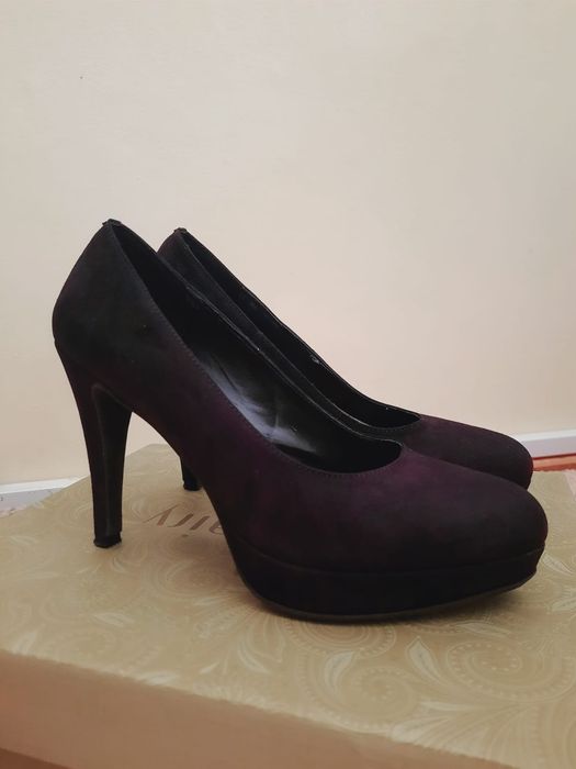 Pantofi cu toc din piele