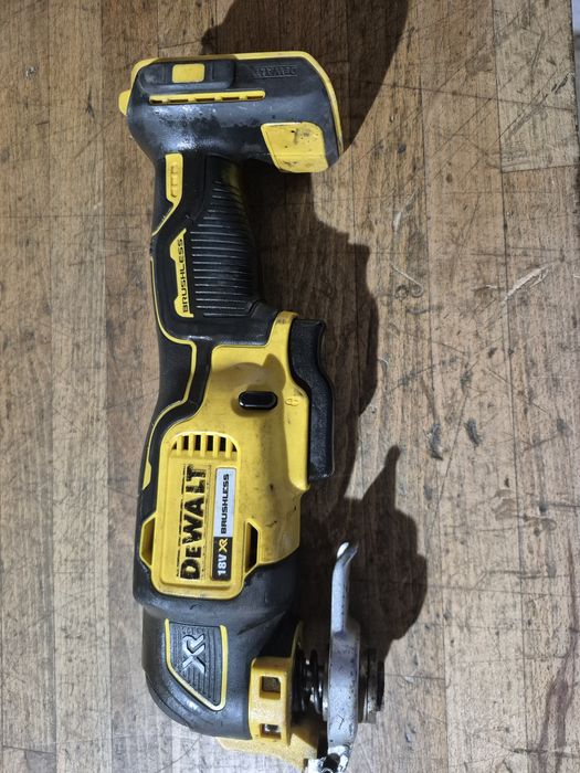 Multimaster multifunctional DEWALT DCS 355 18v