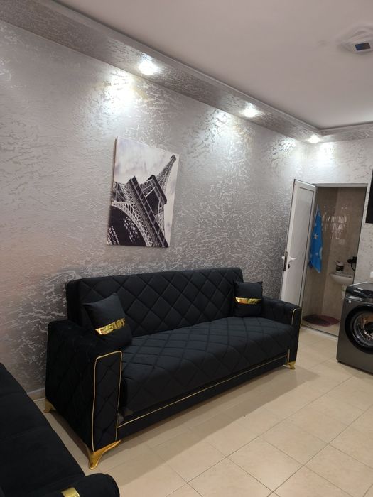 Продава се Едностаен апартамент в Сливен, Център - 19 кв.м за 2158 €/кв.м - Снимка #2