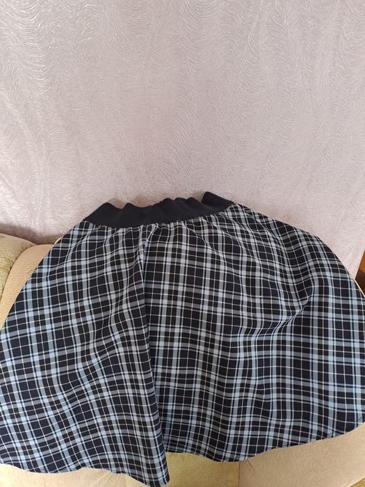 продам школьную форму на девочку