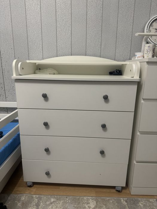 Продам пеленальный столик