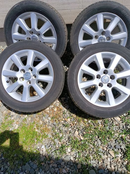 Vând jante Toyota avensis ; 205/55 r16