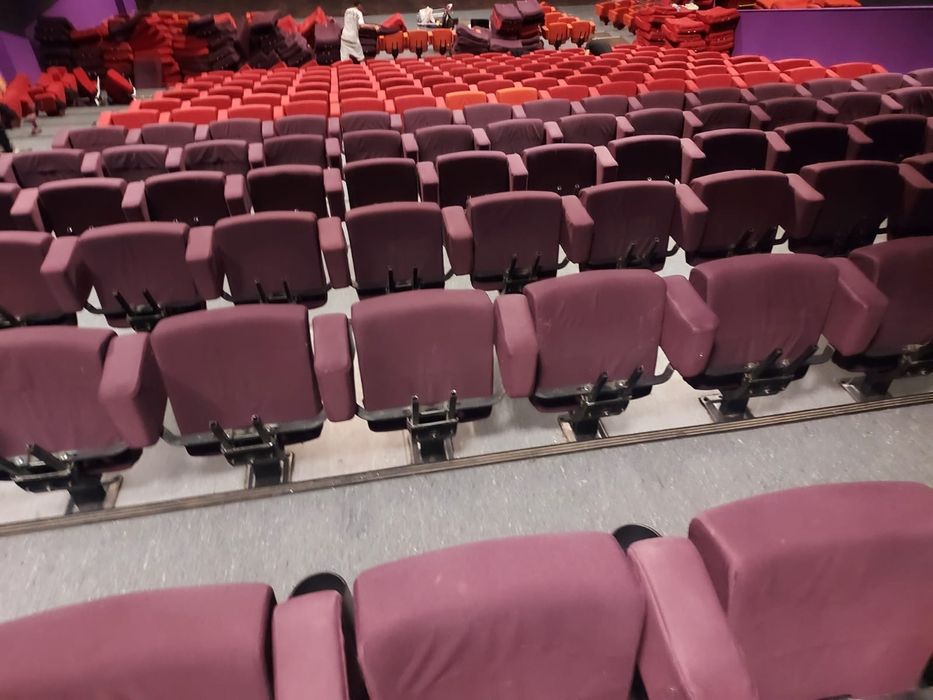 scaune cinema amfiteatru săli de sport tribune super confortabile