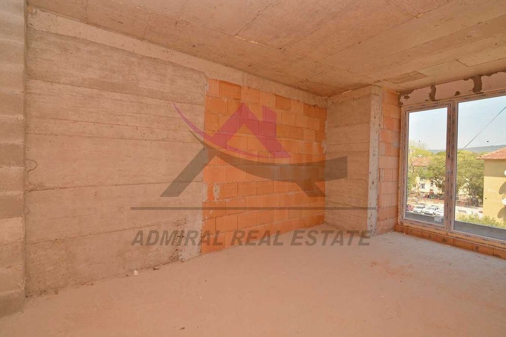 Тристаен -Колхозен пазар