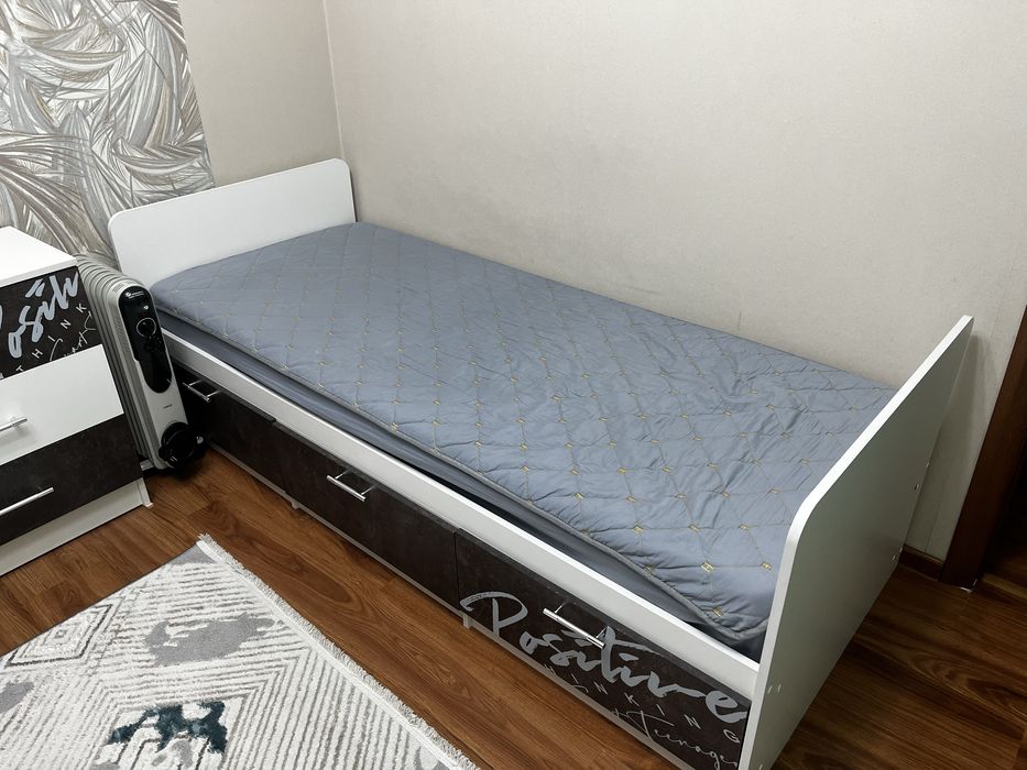 Мебель хорошим состояние