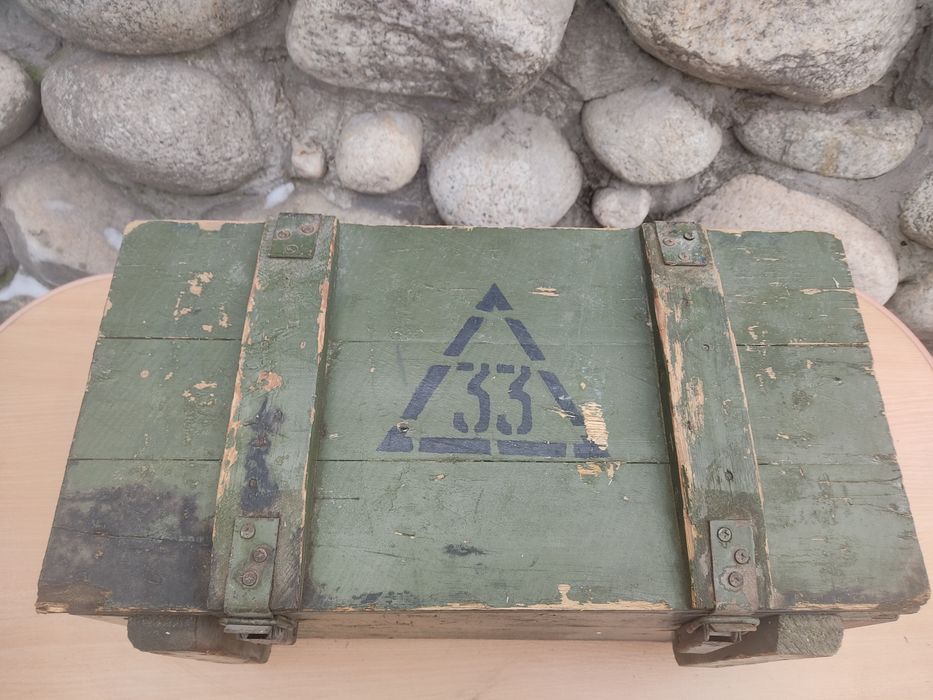 Подам ящик военный