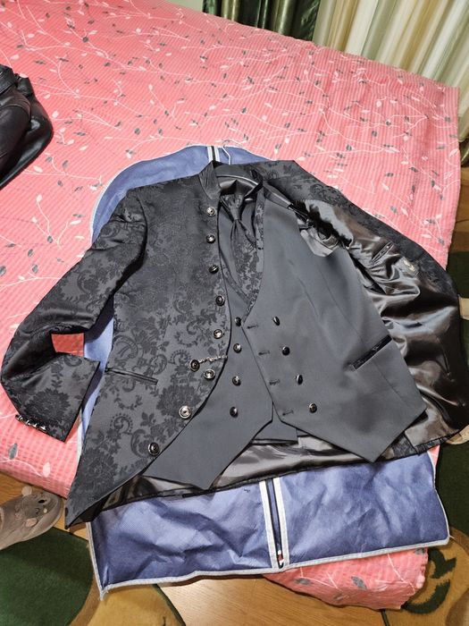 Costum de mire in stare impecabila