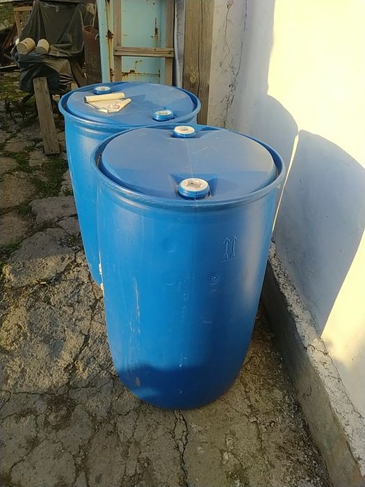 Продам Бочки( самовывоз)