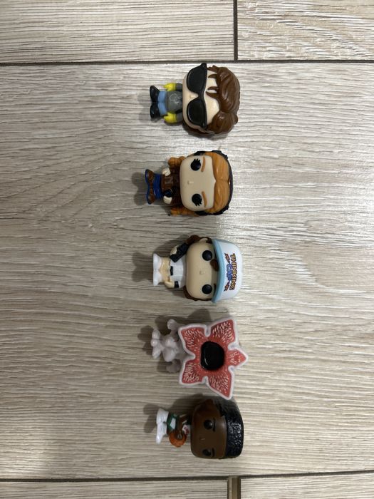 фигурки очень странные дела