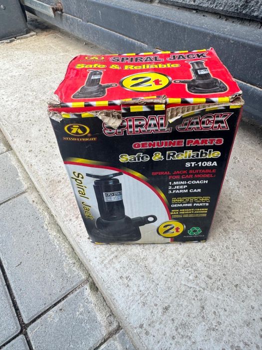 Продам новый дамкрат от джипа