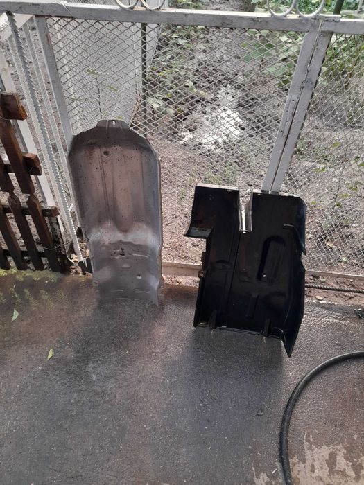 Накладки под дверные ручки мерседес 124 и зашита глушителя