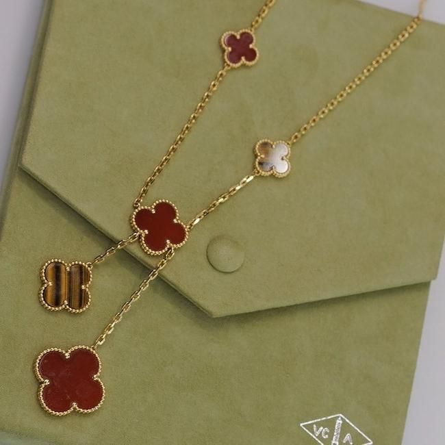 VCA Magic Alhambra Carnelian & Tiger eye колие