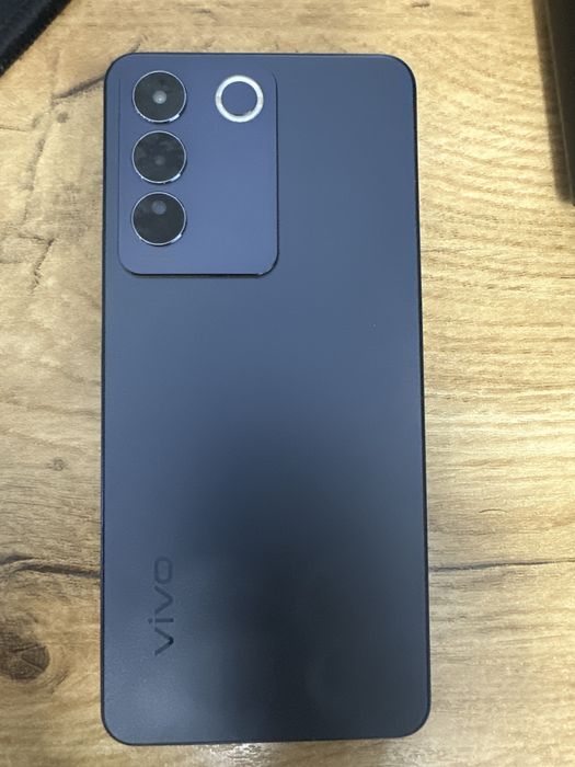 Vivo 27 e 256g ( продаю ) телефон в отличном  состоянии