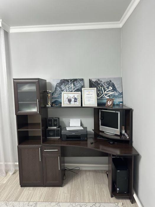 Стол компьютерный