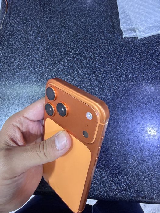 iphone 17 pro max 512g ZAA 100% 144 sikl yahwi holatda oqip tel qlila