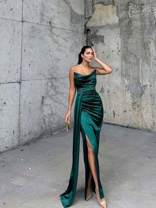 Дамски елегантни рокли