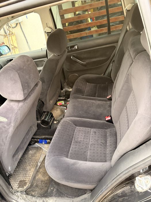 Vand Golf 4, 2002,Masina este inmatriculata si are asigurare pe o luna