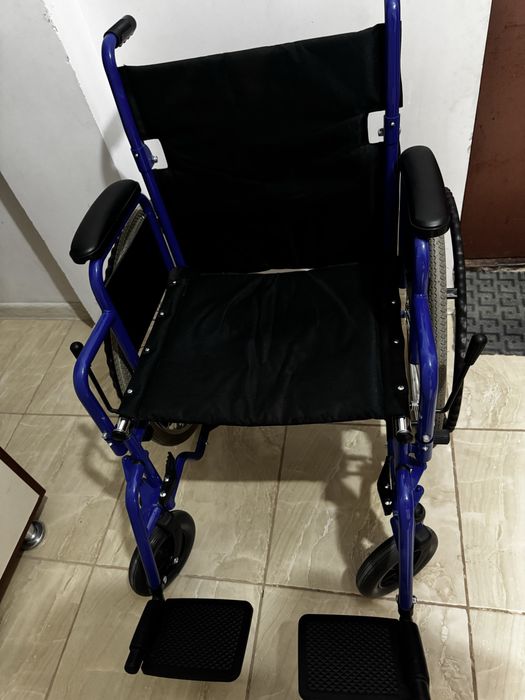 Продам инвалидную коляску