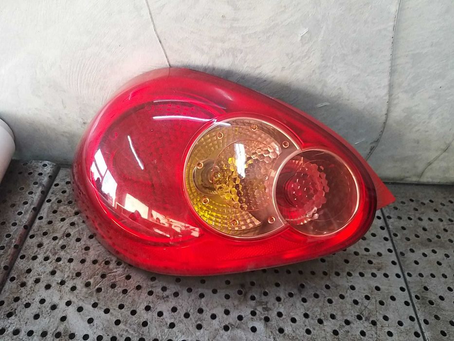 Stop tripla lampa stanga toyota aygo b1