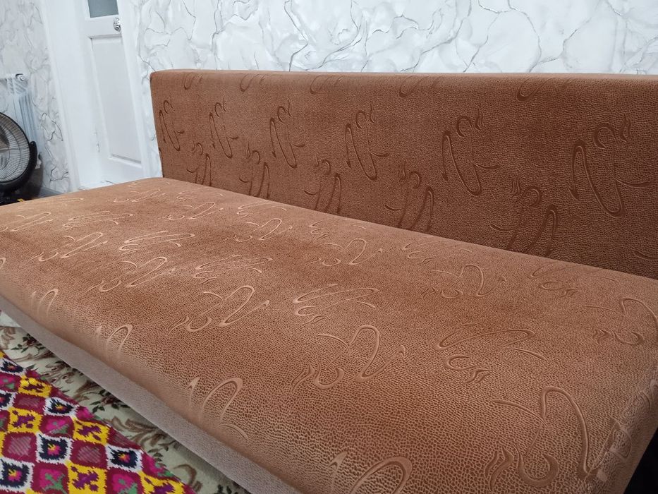 Диван и два кресла