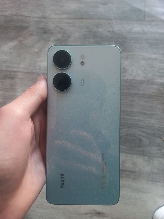 Redmi 13 c sotiladi. Narxi: 890.000