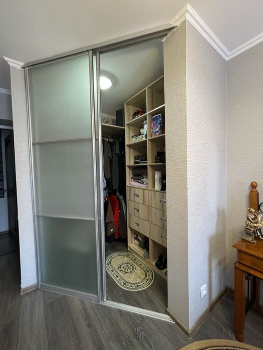 Продается 4х ком. квартира, р-н Стрелки