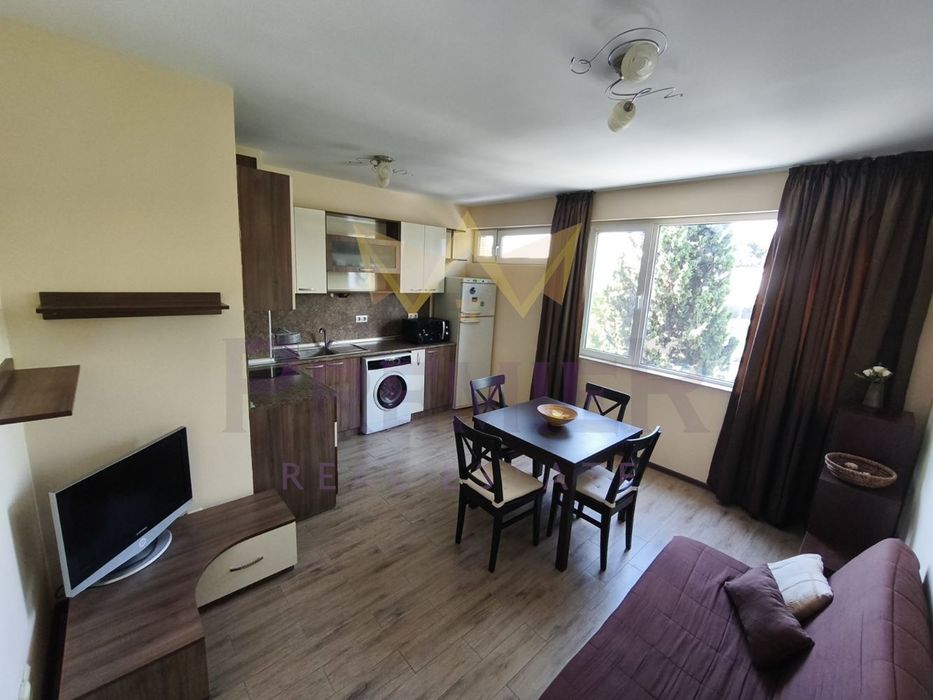 Дава се под наем Двустаен апартамент в Варна, ХЕИ - 60 кв.м за 612 € - Снимка #1