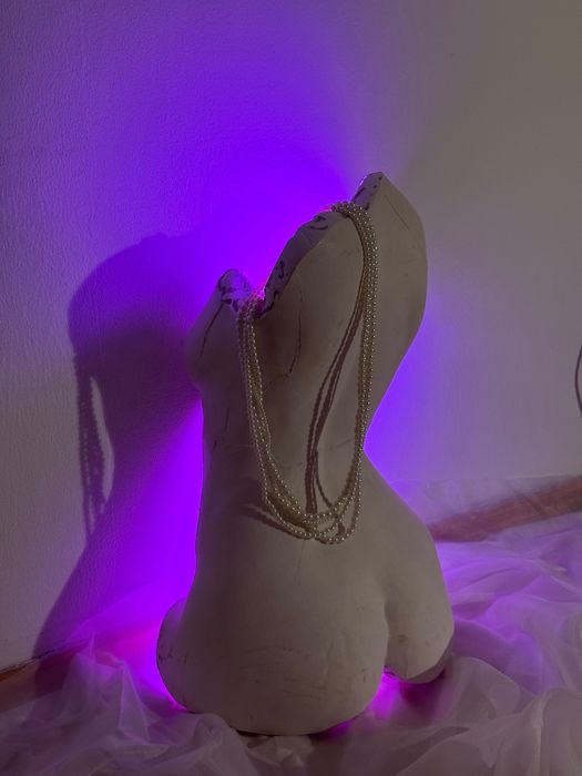 Скульптура из гипса с светодиодной подсветкой