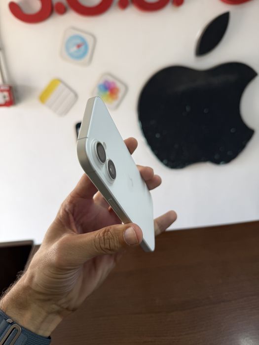 Vand Iphome 17 256Gb White impecabil
