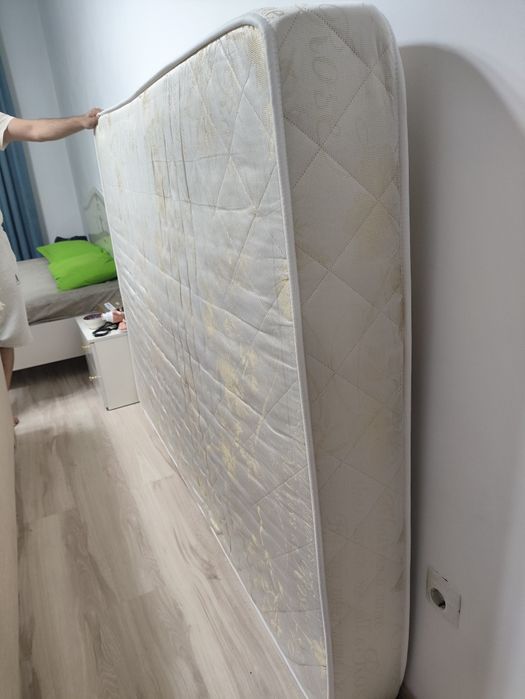 Матрас б/у в отличном состоянии