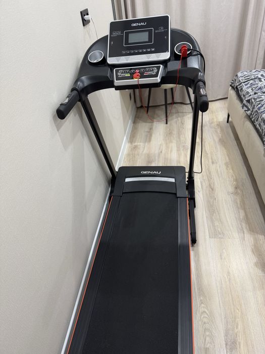 Продам беговую дорожку