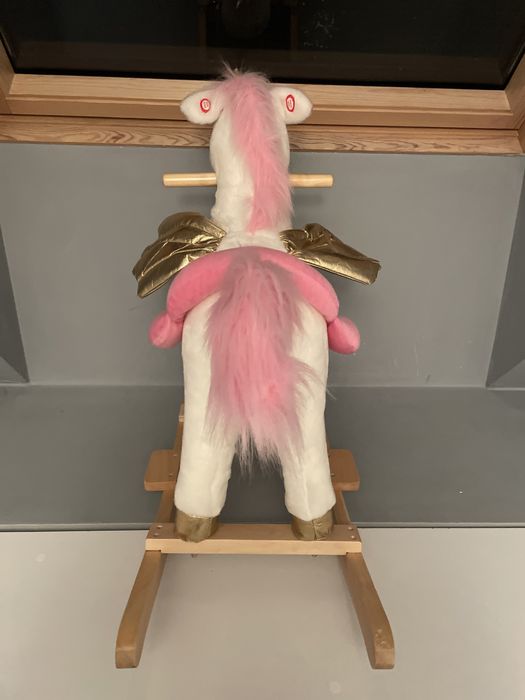 Люлеещо конче - бяло с розово