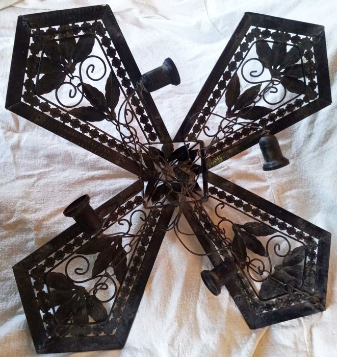 Метален полилей 4 крушки