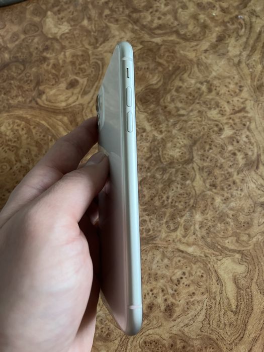 Iphone 11 продам айфон белый цвет