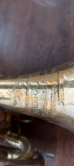 Музыкальный инструмент -Труба карманная