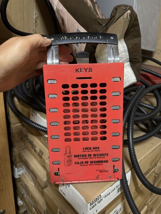 Сейф для ключей. Бокс. Latch Tight™ Red Group Lock Box.