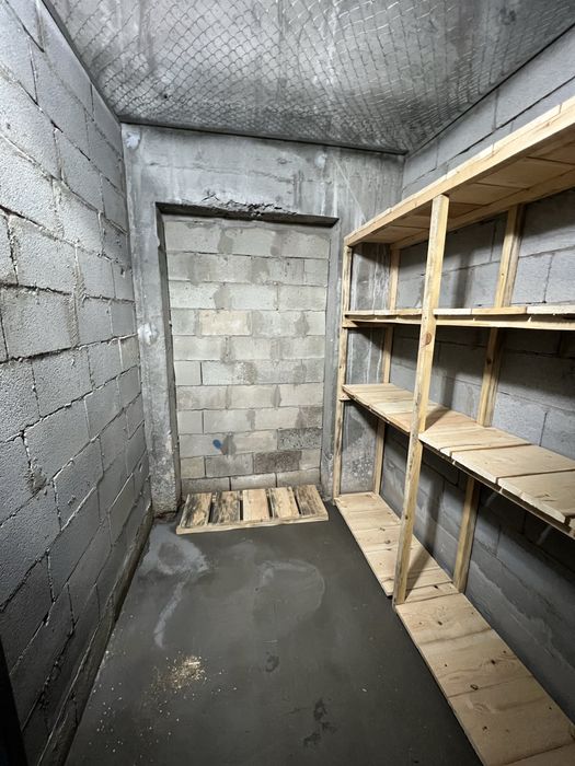 Продам клодовое помещение